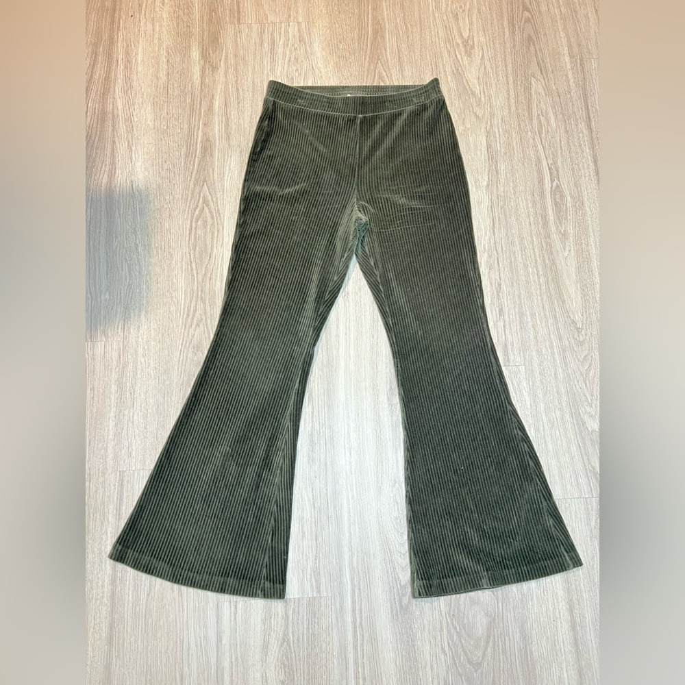 Aerie Groove On Velour Flare pant Sz Large